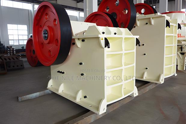 Big and Small 3 T/H Gold Ore Crusher Machine in Stock Price