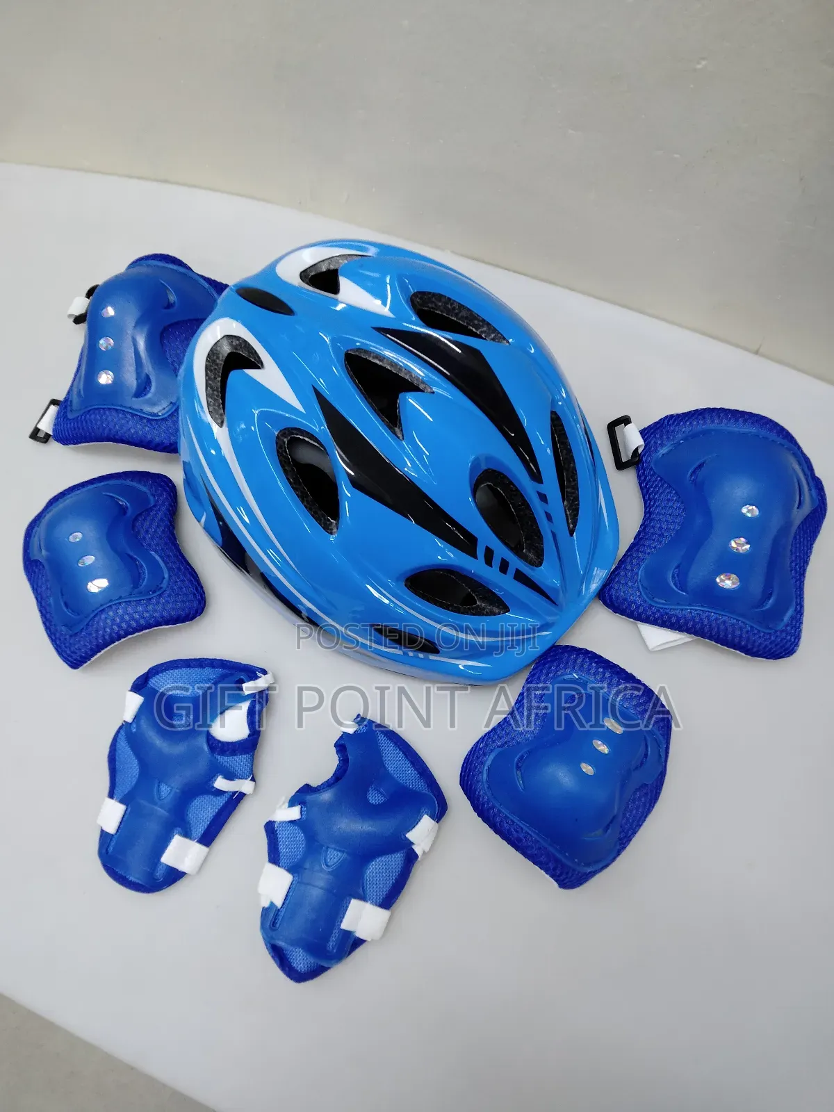 7 in 1 Protective Gears for Kids ( Guards and Helmets)