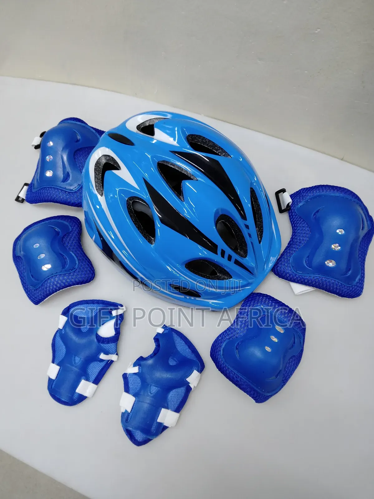 7 in 1 Protective Gears for Kids ( Guards and Helmets)