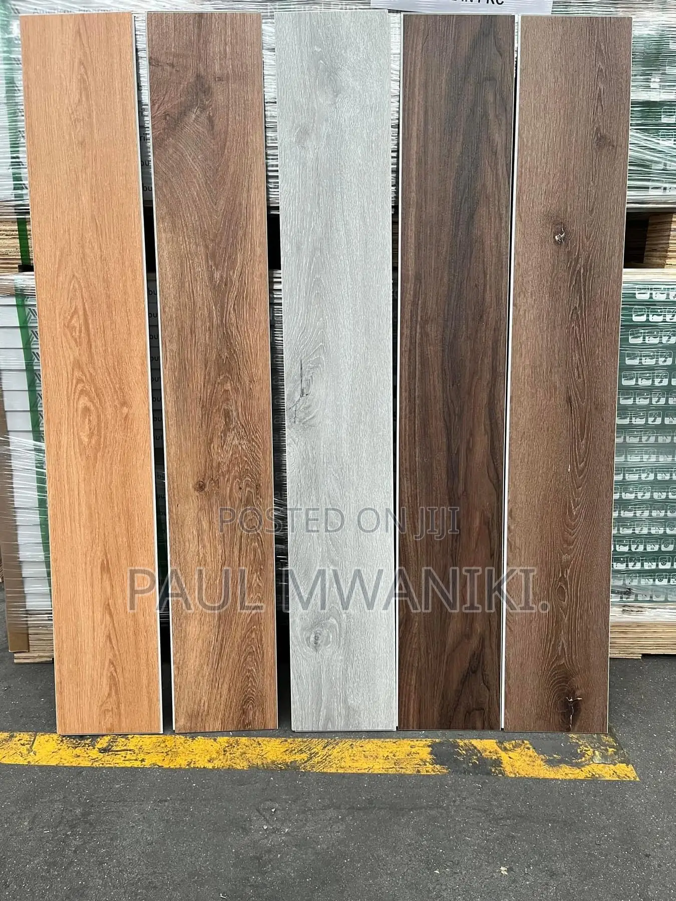 High Quality SPC Flooring. ( 5mm With Underlay)