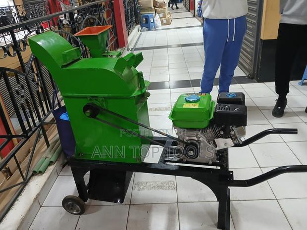 7.5 Hp Petrol Powered Silage Chopper - main view