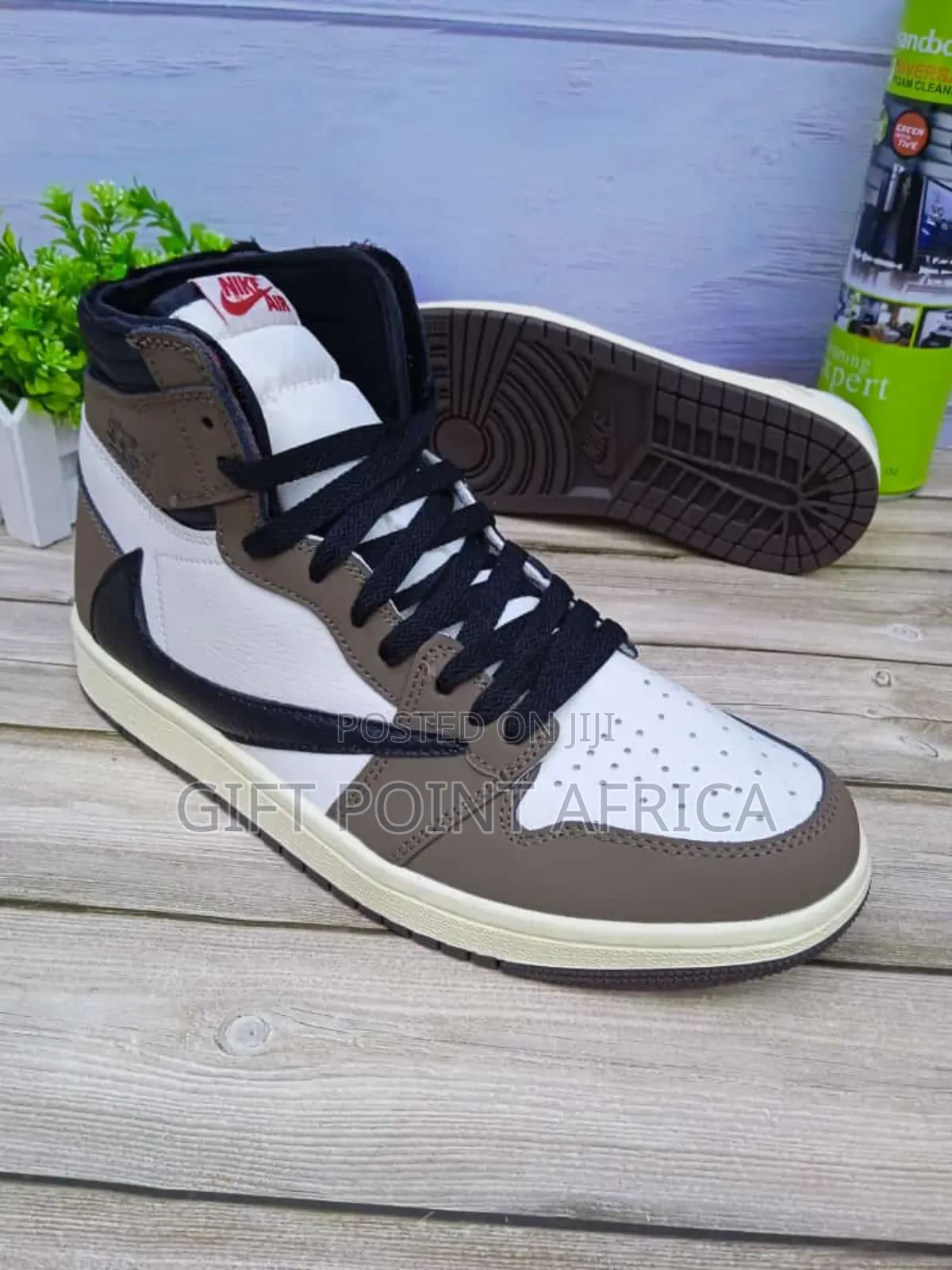 Nike Cactus Jack High Cut Sneakers