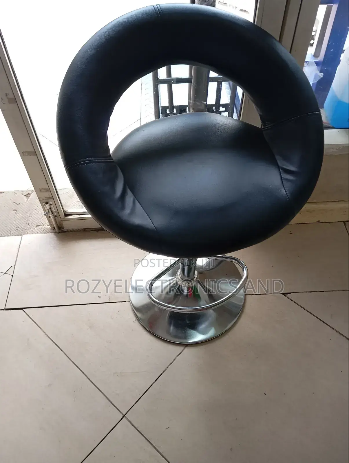 Swinging Chair