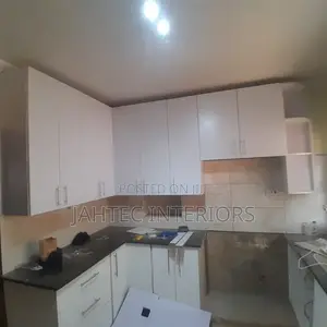 Kitchen Cabinets Installing