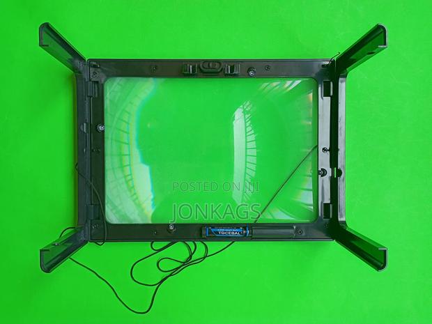 A4 Magnifying Glass With Stand - thumbnail 9