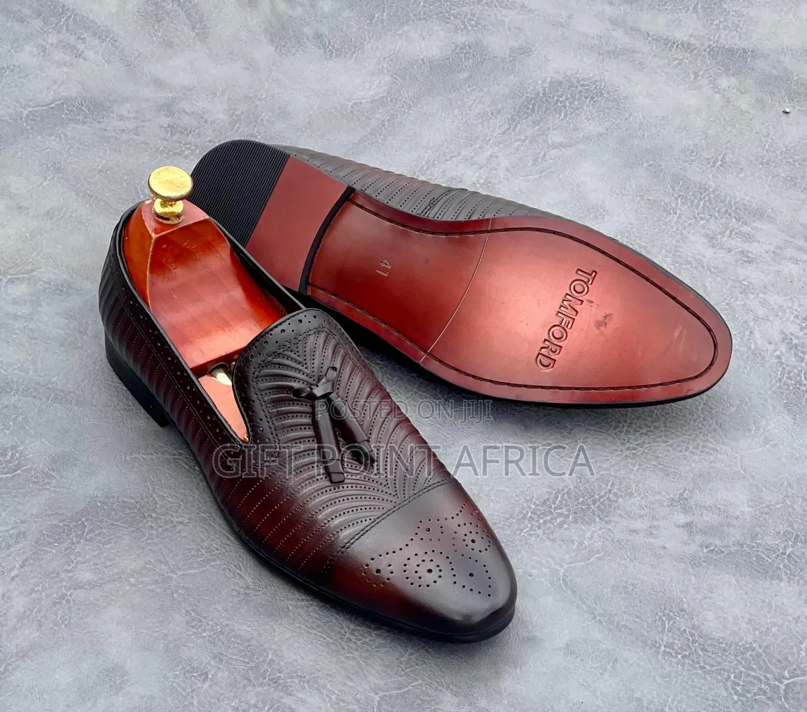 Tom Ford Official Leather Shoes for Men