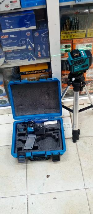 Makita Laser Level With Tripod Stand - thumbnail 2