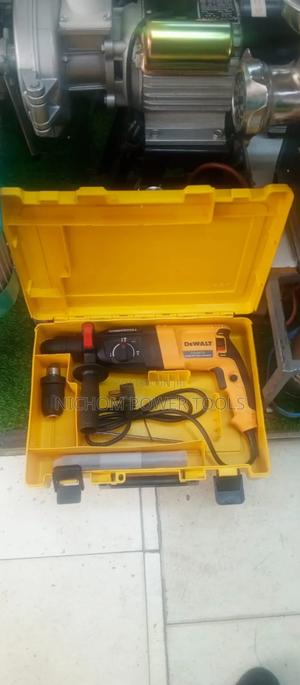 Quality Dewalt Rotary Hammer - thumbnail 2