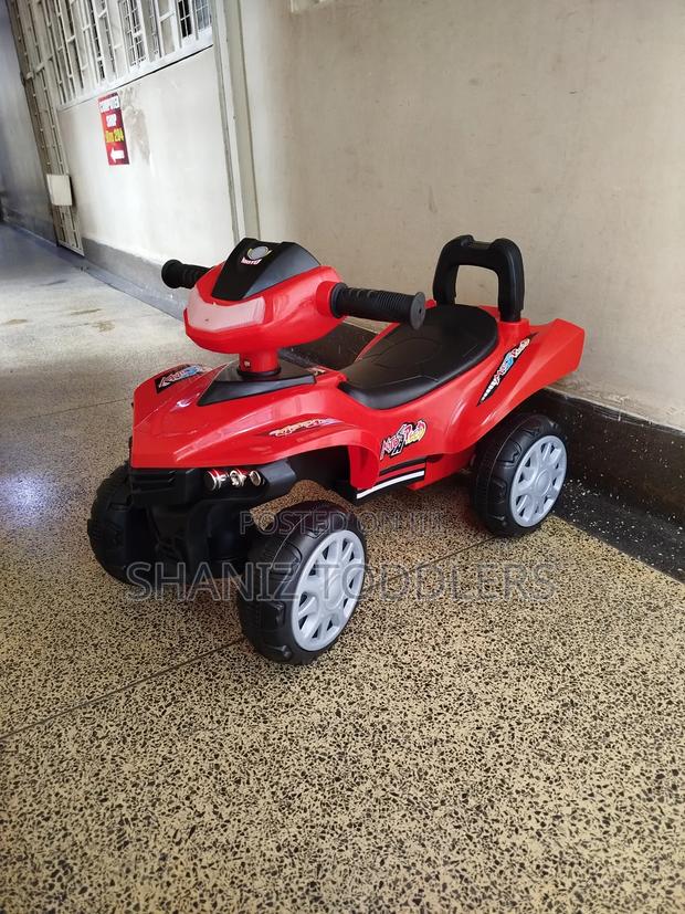 Kids Car * Ride on Car - main view