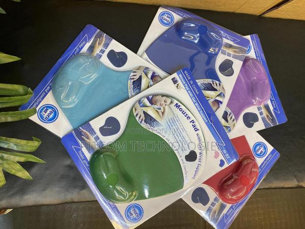 Mouse Pad With Gel Wrist Support - main view