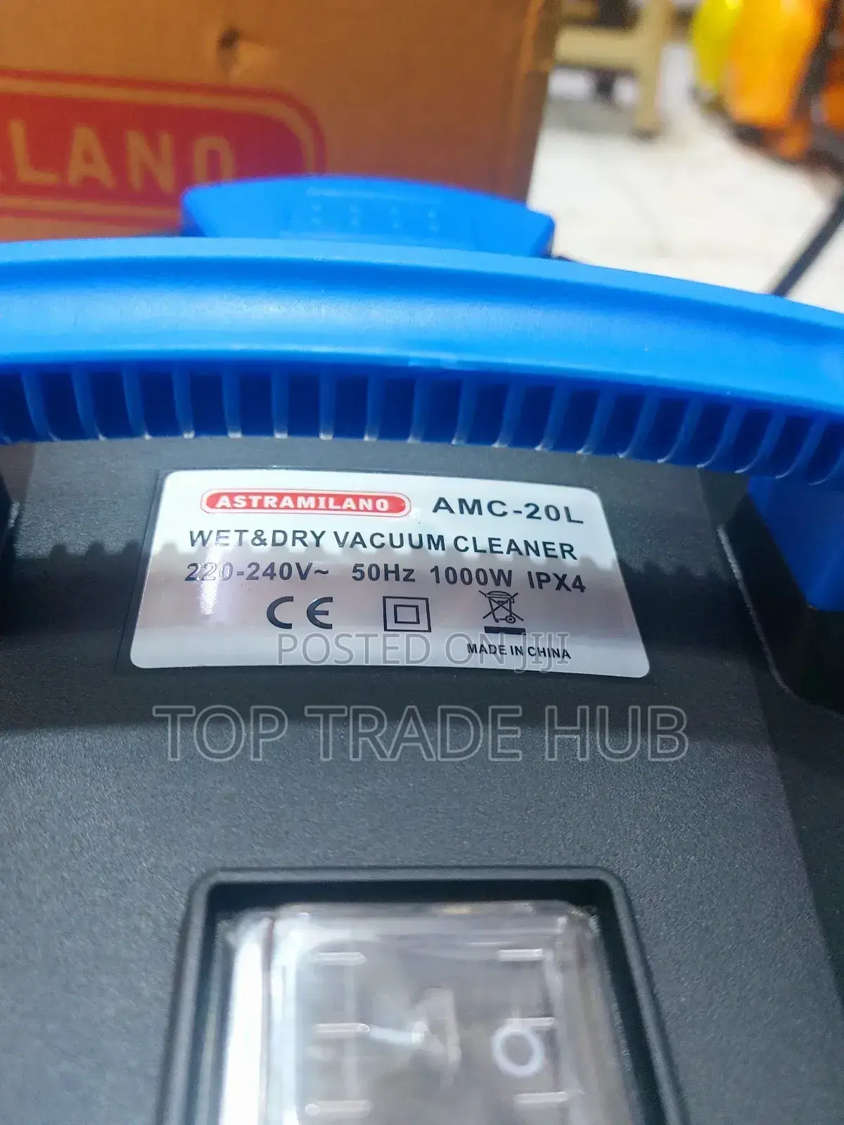 Astramilano Wet and Dry 20L Vacuum Cleaner