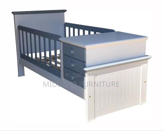 Baby Bed / Baby Crib - main view