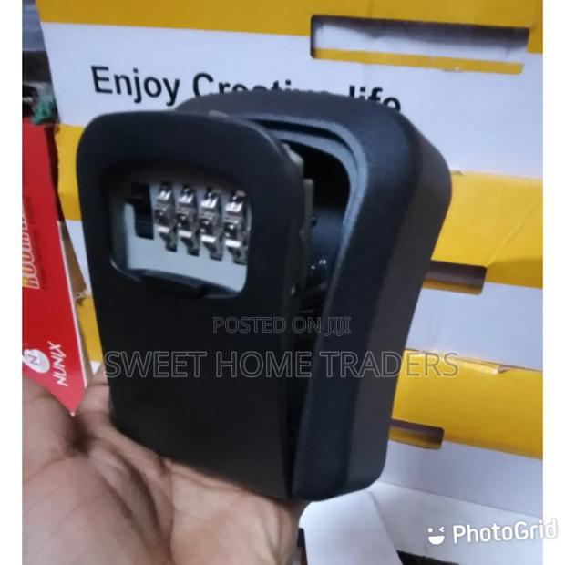 Metallic Key Lockbox - main view