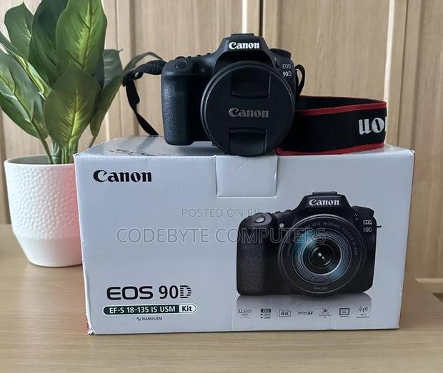 CANON EOS 90D DSLR With 18-135mm Lens - thumbnail 2