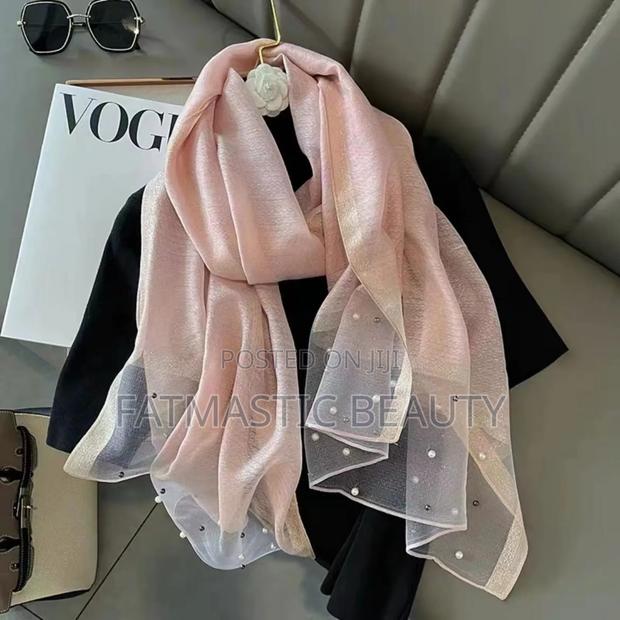 Cute Scarf With Pearl - main view