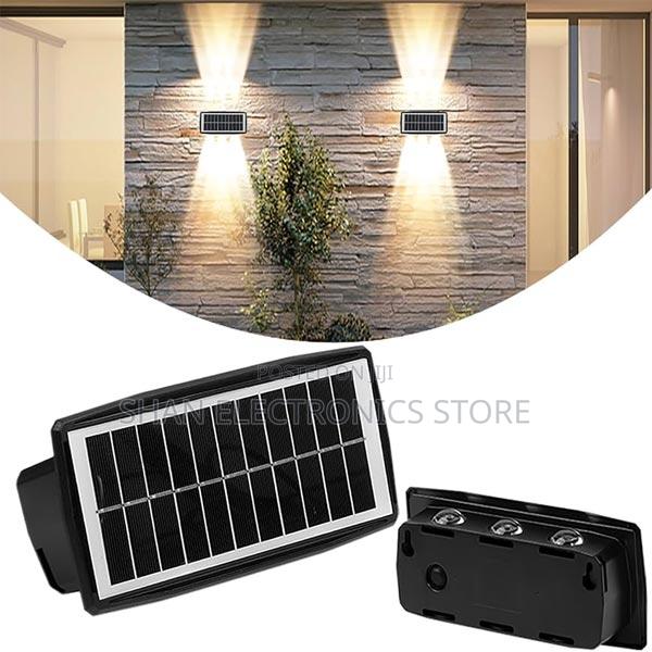 High Quality Solarlights Up and Down Warm White Garden Light