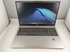 New Laptop HP 240 8GB Intel Core I7 SSD 512GB