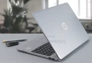 New Laptop HP 250 G10 8GB Intel Core I7 SSD 512GB