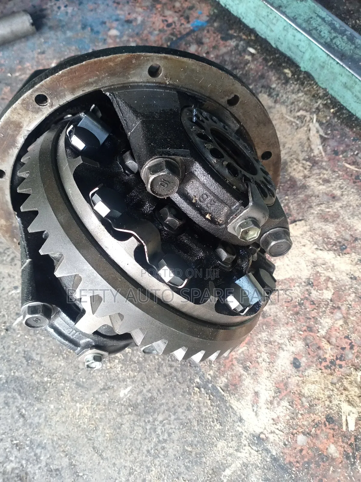 Toyota Vigo 4 Wd Rear Differential( Diff )