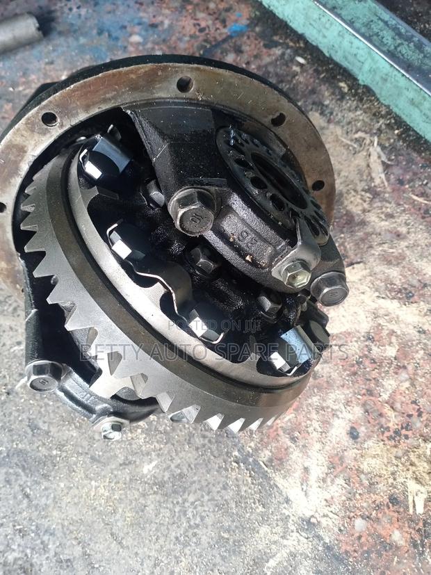 Toyota Vigo 4 Wd Rear Differential( Diff ) - thumbnail 2
