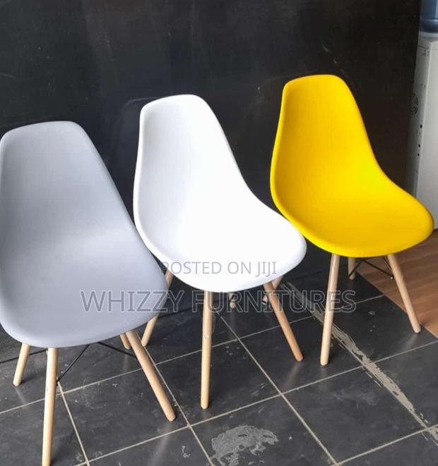 Eames Chair - main view