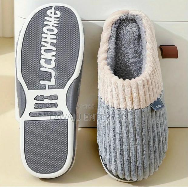 Men's Indoor Shoes - thumbnail 2