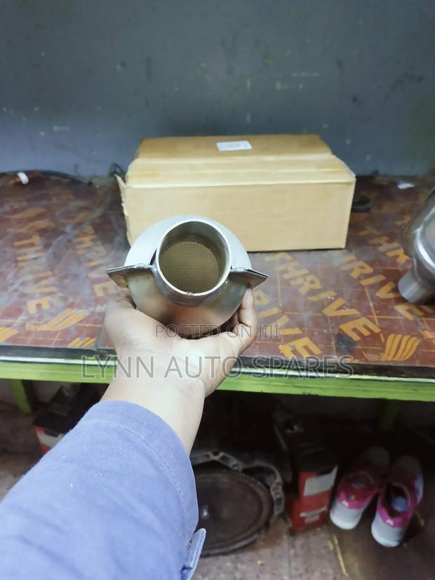 Nissan Catalytic Converter (Muffler) - thumbnail 2