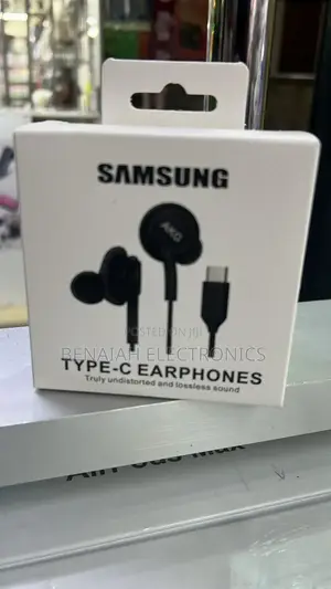 Samsung Earphones.For Undistorted Sound Clear Sound