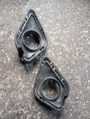 Toyota Ractis Fog Light Cover