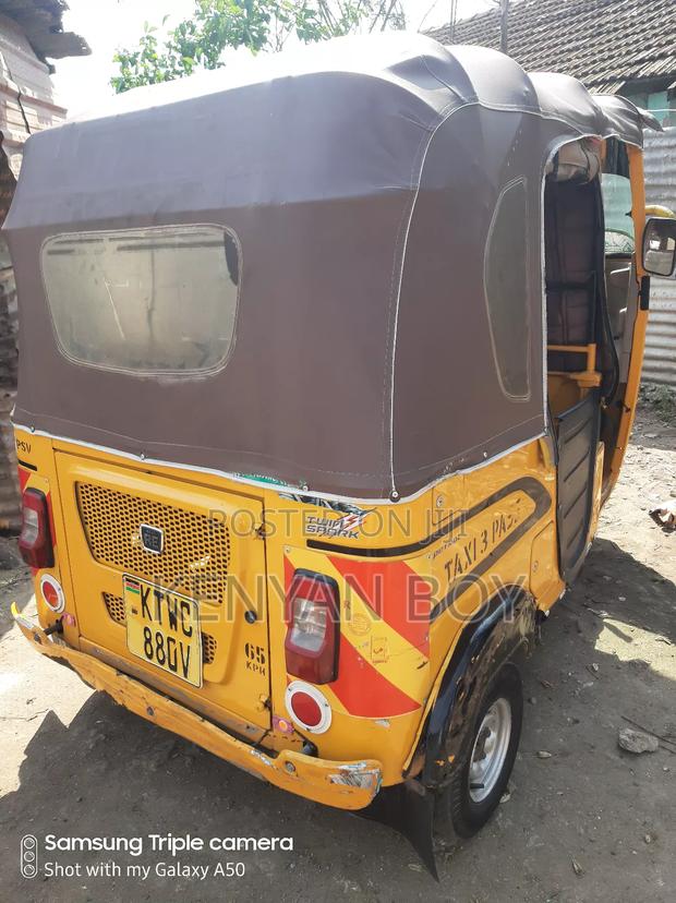 Bajaj RE 2021 Yellow