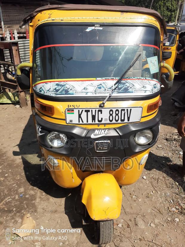 Bajaj RE 2021 Yellow - thumbnail 3