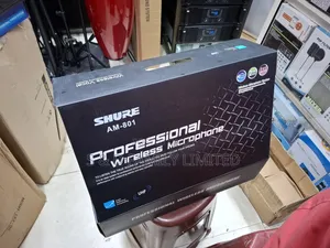 Shure AM-801 Eight in One Wireless Microphone