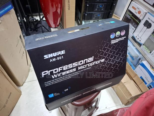 Shure AM-801 Eight in One Wireless Microphone - thumbnail 3