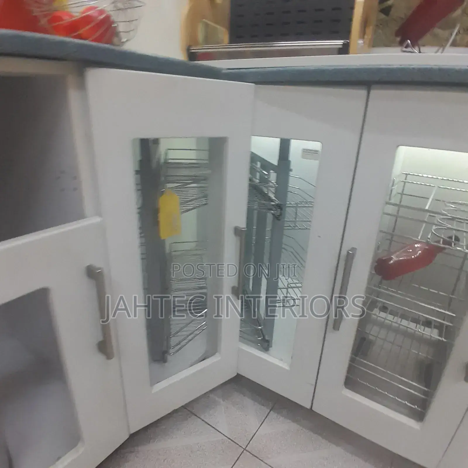 Wardrobes Instalation