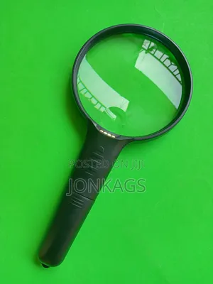 4 LED Illuminated Magnifying Glass