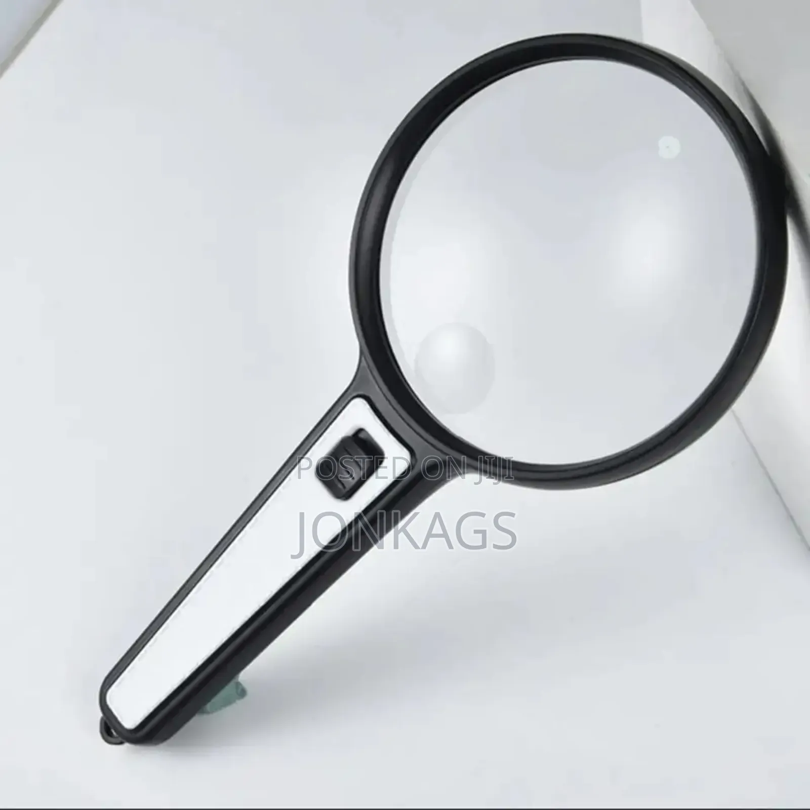 4 LED Illuminated Magnifying Glass