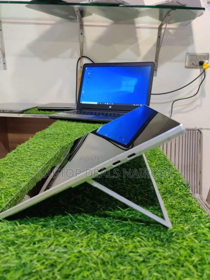 Laptop HP Elite X2 1011 G1 8GB Intel Core M SSD 256GB