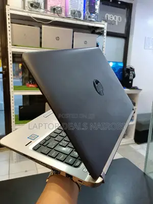 Laptop HP 430 8GB Intel Core I5 HDD+SSD 500GB