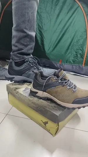 Verhunt Hiking Shoes (Waterproof)
