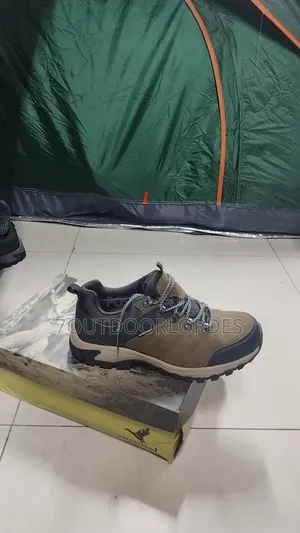 Verhunt Hiking Shoes (Waterproof)