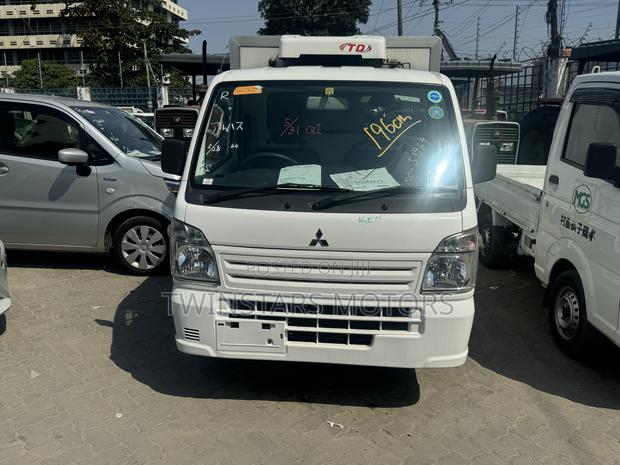 Mitsubishi Freezer Body Minitruck - thumbnail 6