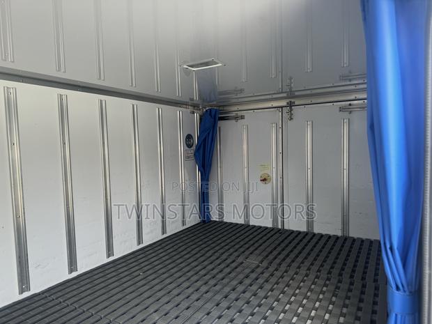 Mazda Bongo Freezer Body - thumbnail 5