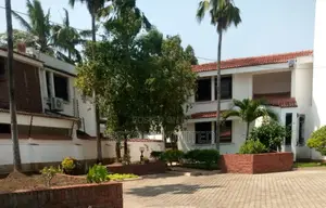 6bdrm Maisonette in Nyali Mkomani for sale