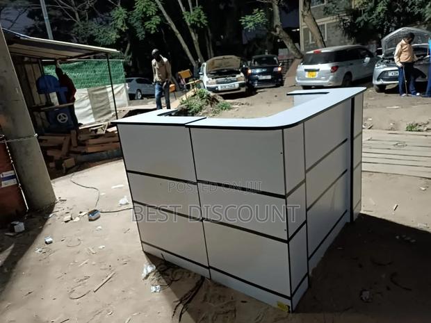 L Shaped Reception Table - thumbnail 2