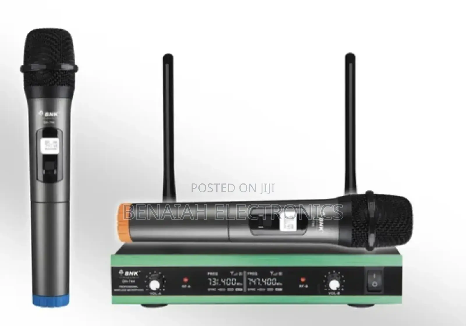 BNK Microphone DH-744 Handheld Wireless Microphone