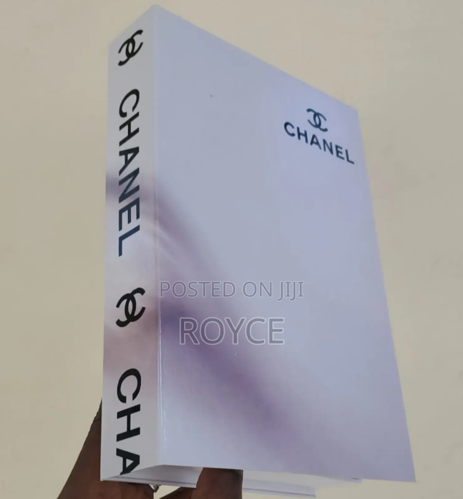 Hard Gloss Opening Decor Book