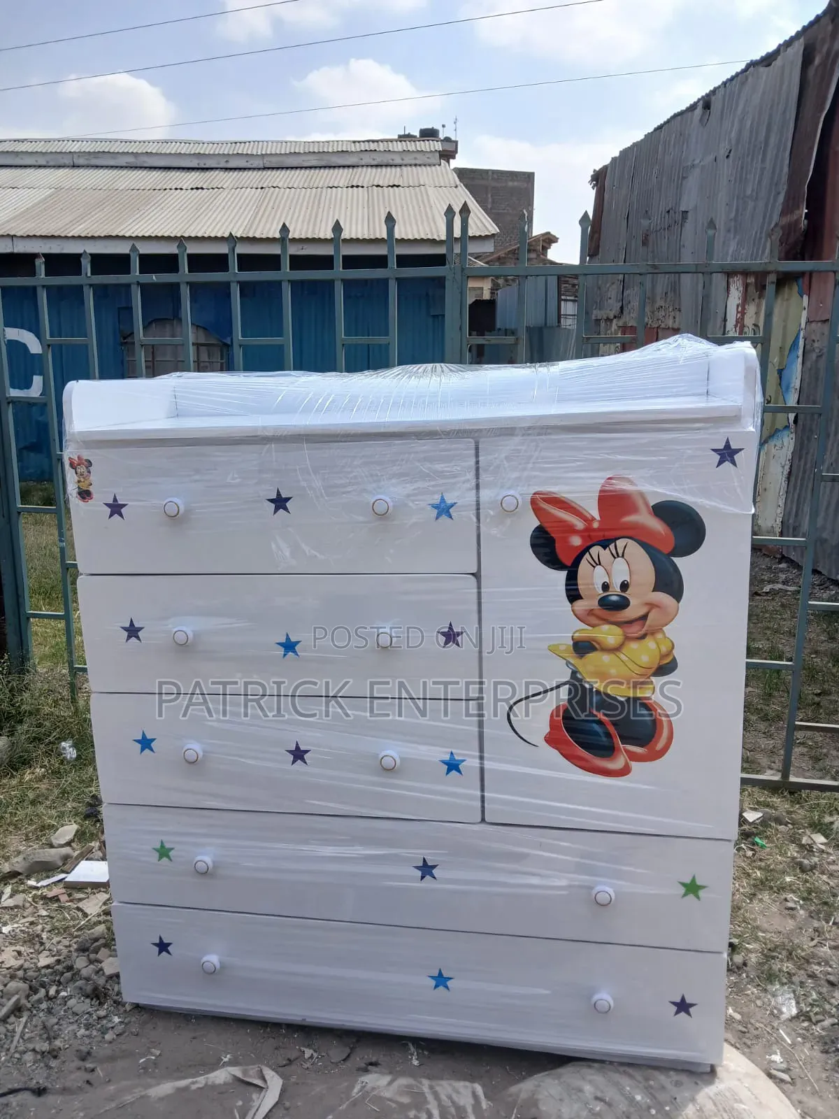 Modern Kid's Chest of Drawers 4 by 4 Fitts