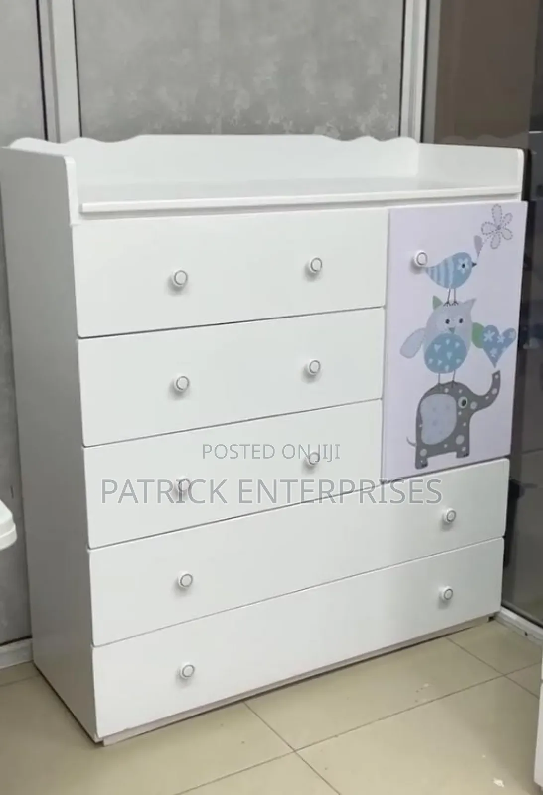 Modern Kid's Chest of Drawers 4 by 4 Fitts