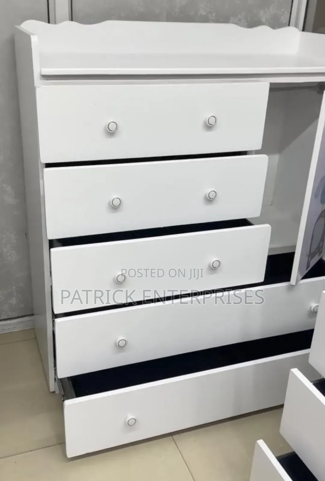 Modern Kid's Chest of Drawers 4 by 4 Fitts