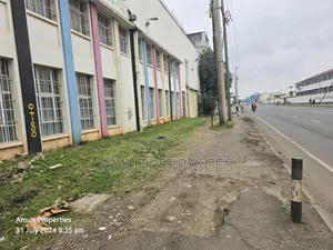 Old Godown for Sale on 0.5acre